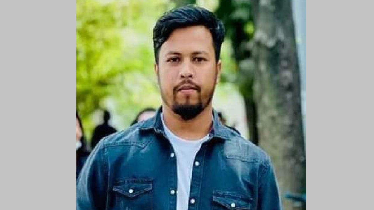মিরসরাইয়ে সড়ক দুর্ঘটনায় নাহিদ হোসেন শাওন। ছবি : সংগৃহীত