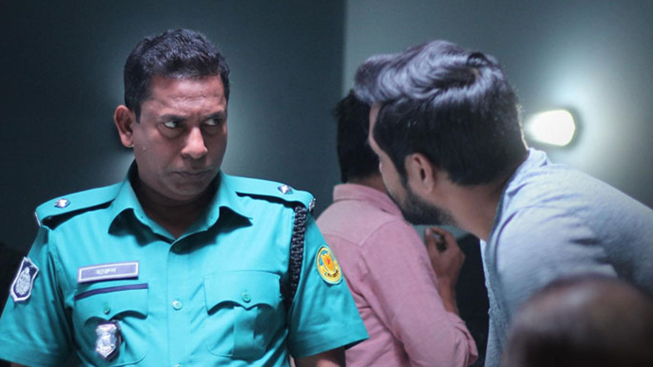 মহানগর সিরিজে মোশাররফ করিম। ছবি : সংগৃহীত