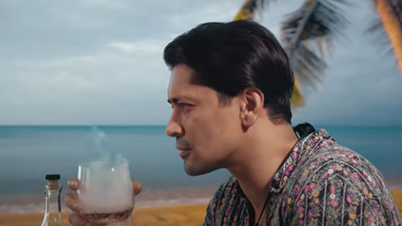 ‘এ নিউ ডে ইজ কামিং’ গানের একটি দৃশ্য। ছবি : সংগৃহীত