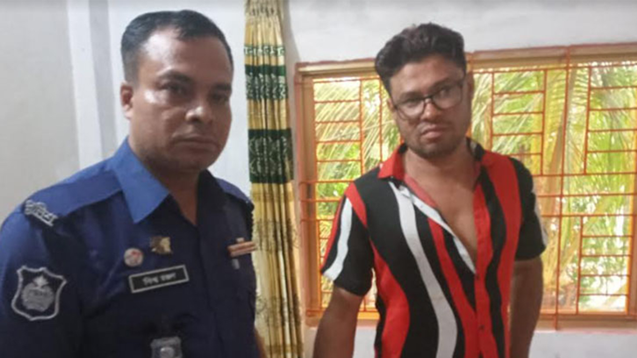 ইয়াবাসহ আটক মুন্না মিয়া। ছবি : কালবেলা