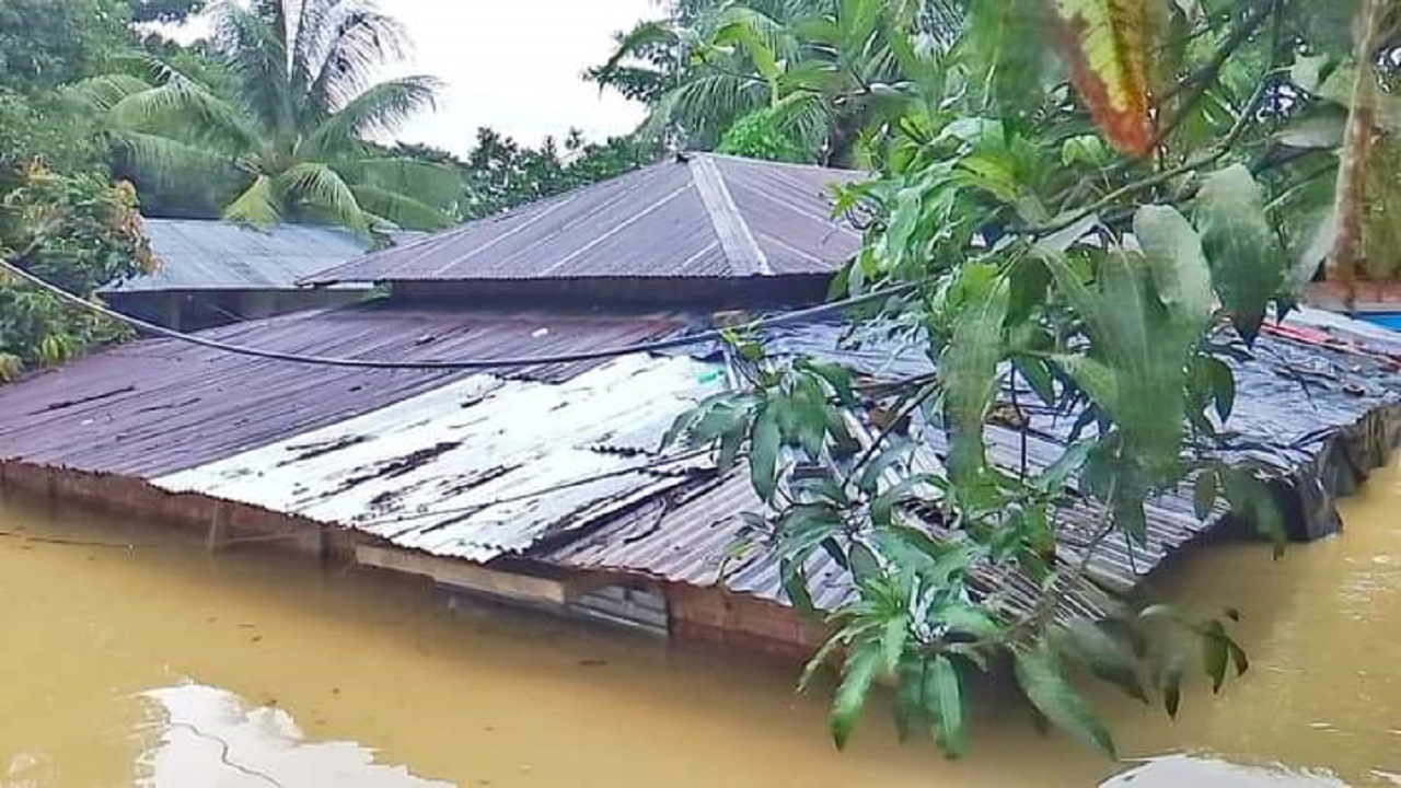 বন্যাকবলিত চকরিয়া এলাকা। ছবি: কালবেলা