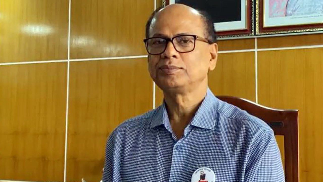 ঢাকা শিক্ষা বোর্ডের চেয়ারম্যান অধ্যাপক তপন কুমার সরকার। ছবি : কালবেলা