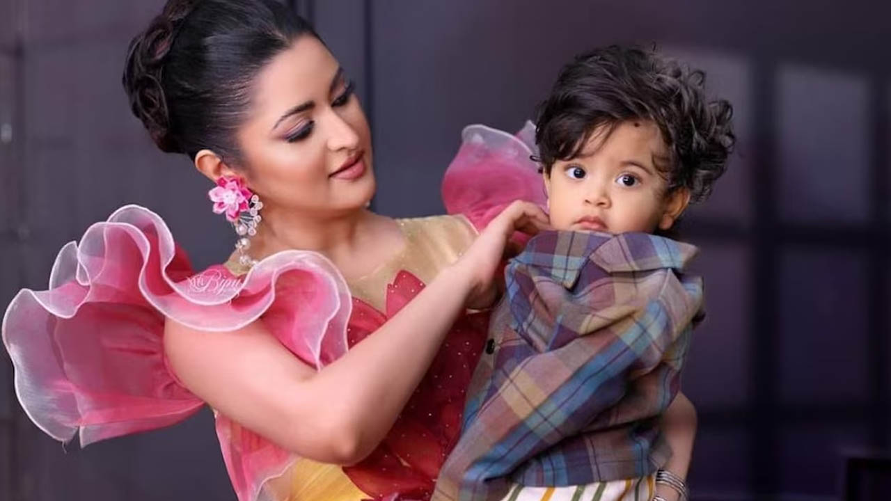 ছেলের জন্মদিনের অনুষ্ঠানে পরীমনি। ছবি : সংগৃহীত