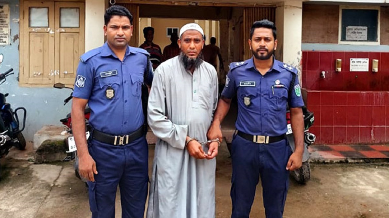 ৩৩ বছর পর ধরা পড়া হত্যা মামলার আসামি মাসুক মিয়া। ছবি : কালবেলা