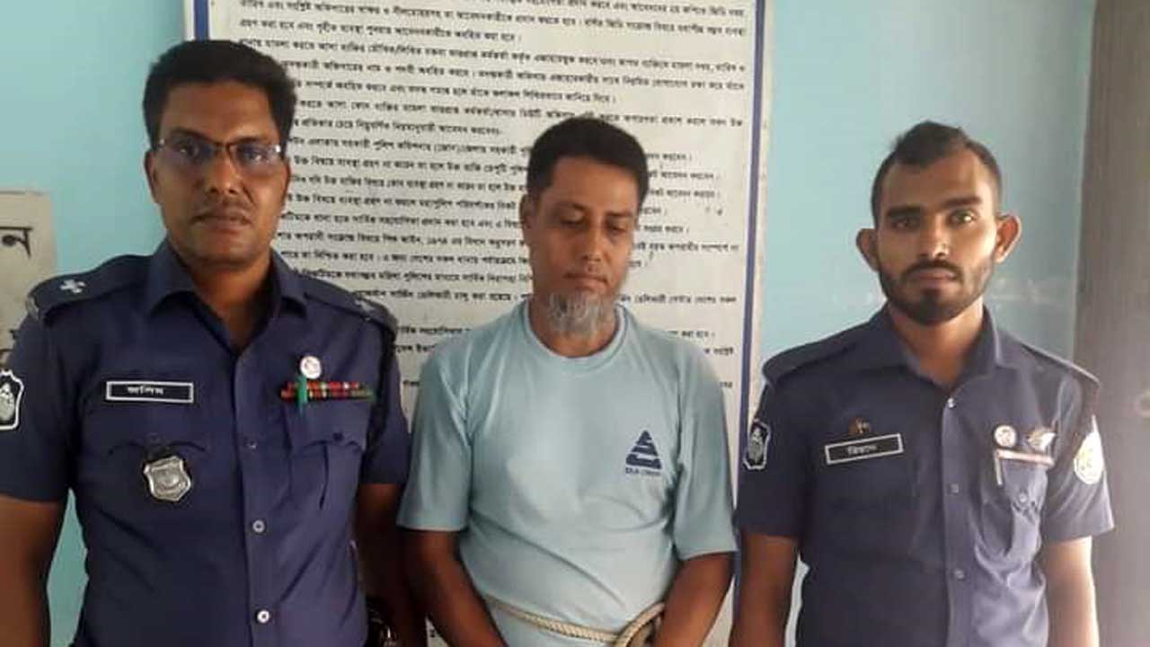 পলাতক আসামি মো. গোলাম মেস্তফা। ছবি : সংগৃহীত
