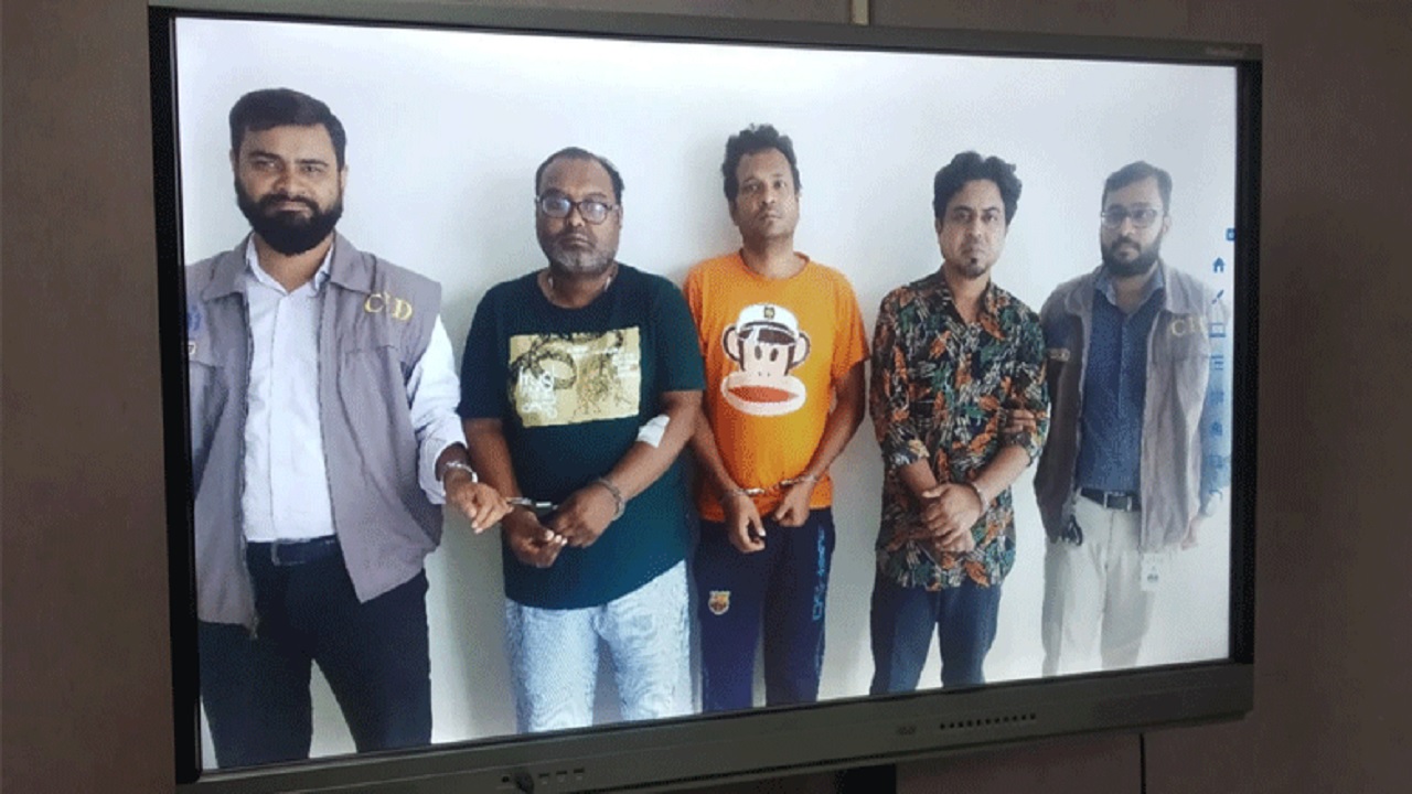 সিআইডির মিডিয়া সেন্টারে সংবাদ সম্মেলনে এ তথ্য জানান সিআইডি প্রধান অতিরিক্ত আইজিপি মোহাম্মদ আলী মিয়া। ছবি : কালবেলা