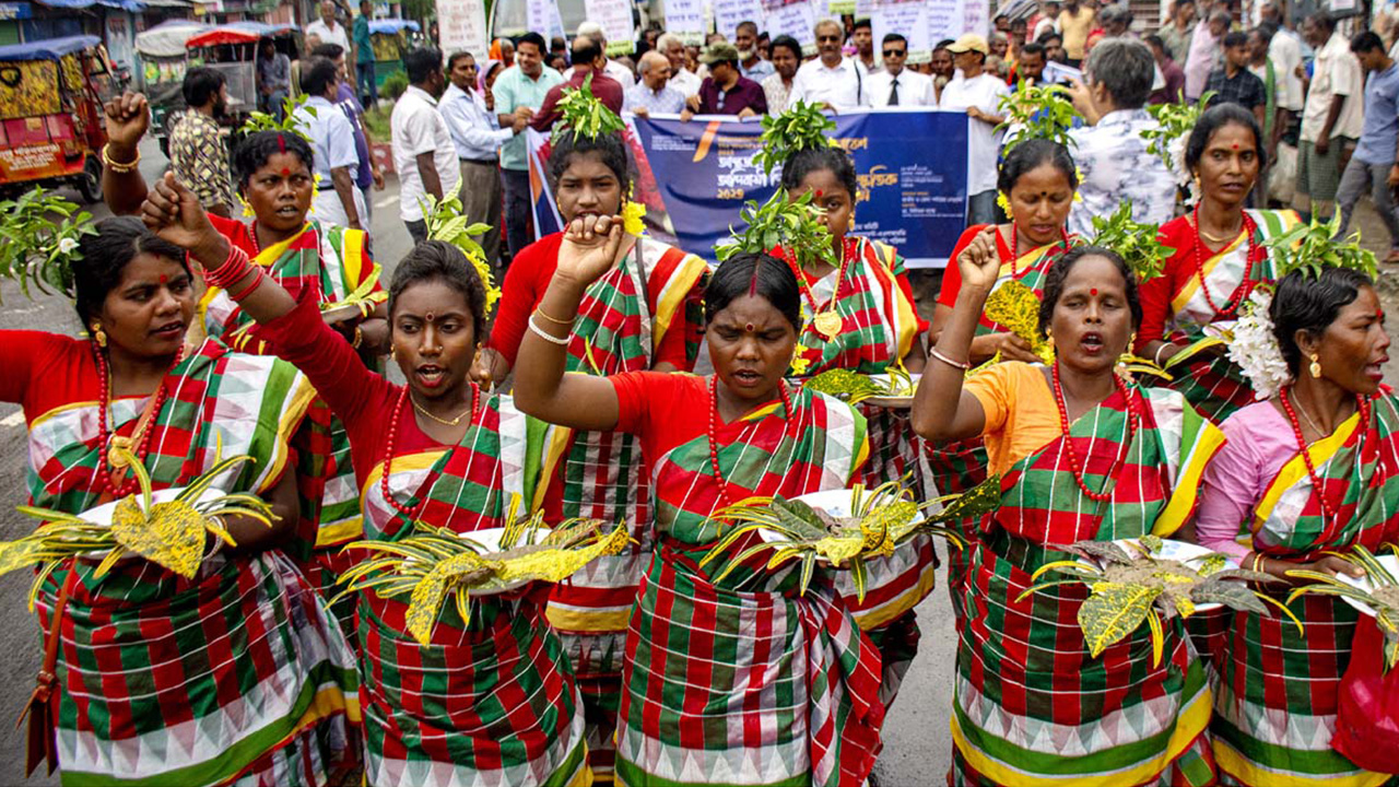 আন্তর্জাতিক আদিবাসী দিবস পালন উপলক্ষে গাইবান্ধায় সাঁওতালদের কর্মসূচি। ছবি : কালবেলা