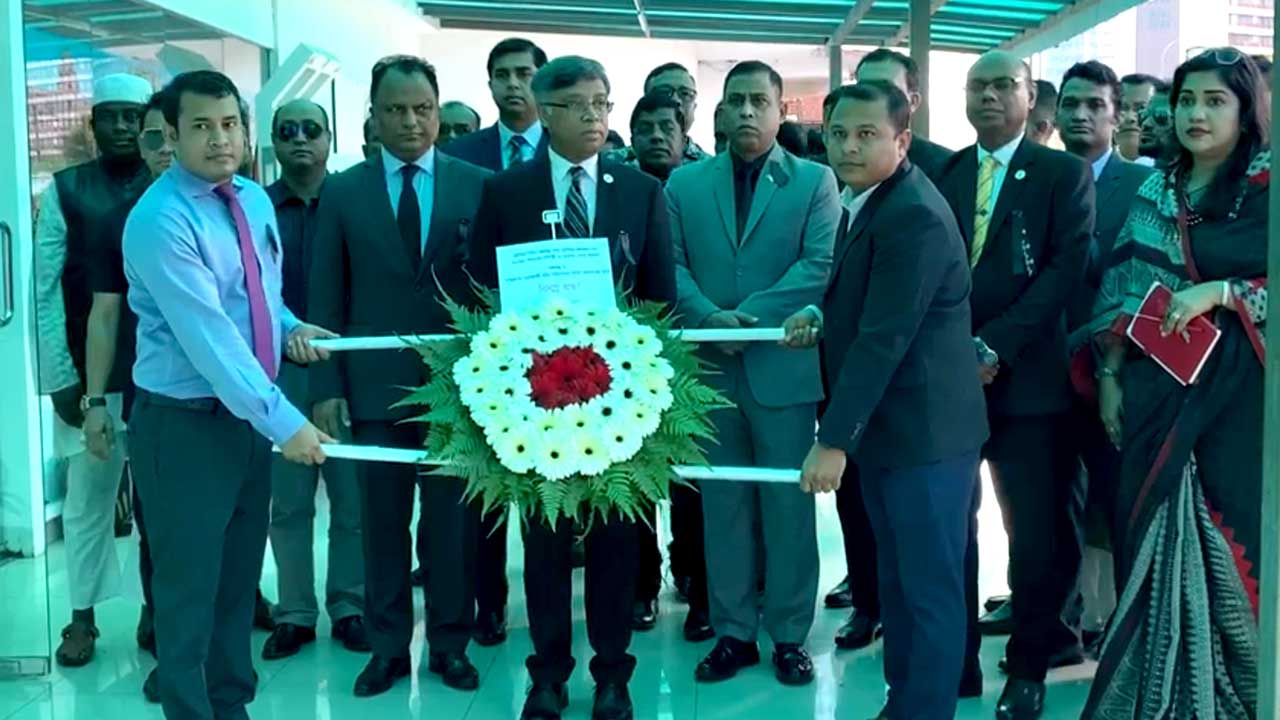মালয়েশিয়ায় বঙ্গবন্ধু শেখ মুজিবুর রহমানের ৪৮তম শাহাদতবার্ষিকী ও জাতীয় শোক দিবস পালন। ছবি : কালবেলা