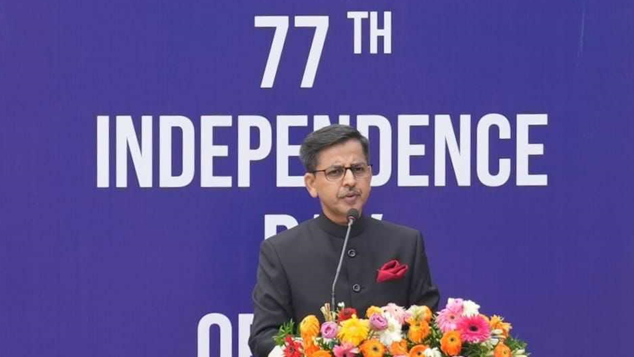 ঢাকার ভারতীয় হাইকমিশন মঙ্গলবার ভারতের ৭৭তম স্বাধীনতা দিবস উদ্‌যাপন উপলক্ষে অনুষ্ঠানের আয়োজন করে। ছবি: কালবেলা