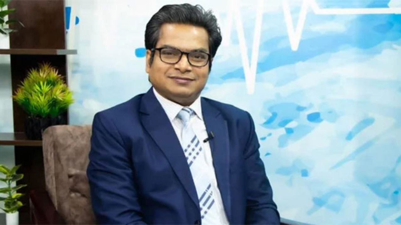 বঙ্গবন্ধু শেখ মুজিব মেডিকেল বিশ্ববিদ্যালয় হাসপাতালের ডাক্তার এস এম মোস্তফা জামান। ছবি : সংগৃহীত