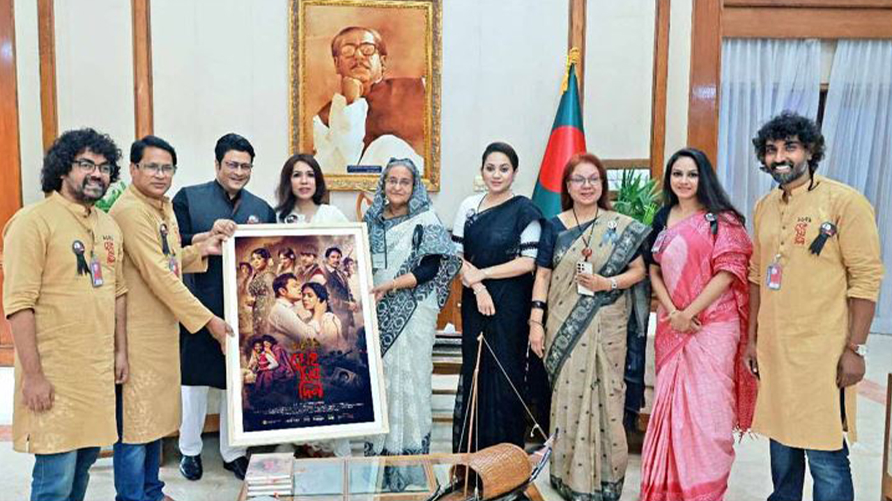 প্রধানমন্ত্রীর সঙ্গে দেখা করতে যাওয়া অভিনয়শিল্পীরা। ছবি : সংগৃহীত