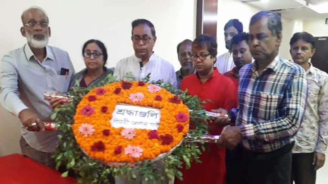 সেগুনবাগিচায় বিপ্লবী ওয়ার্কার্স পার্টির কেন্দ্রীয় কার্যালয়ে স্মরণসভা। ছবি : কালবেলা