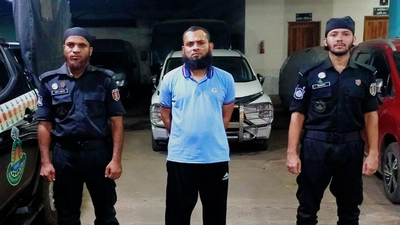 কুখ্যাত ডাকাত দলের সর্দার রাইসুল ইসলাম ওরফে রিপন। ছবি : সংগৃহীত