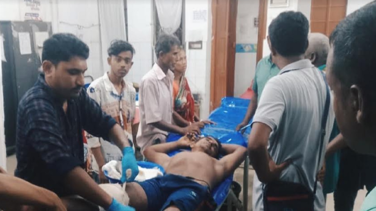 নড়াইলের লোহাগড়ায় প্রেমের সম্পর্কের জের ধরে এক কৃষককে পিটিয়ে হত্যার অভিযোগ উঠেছে। ছবি : কালবেলা
