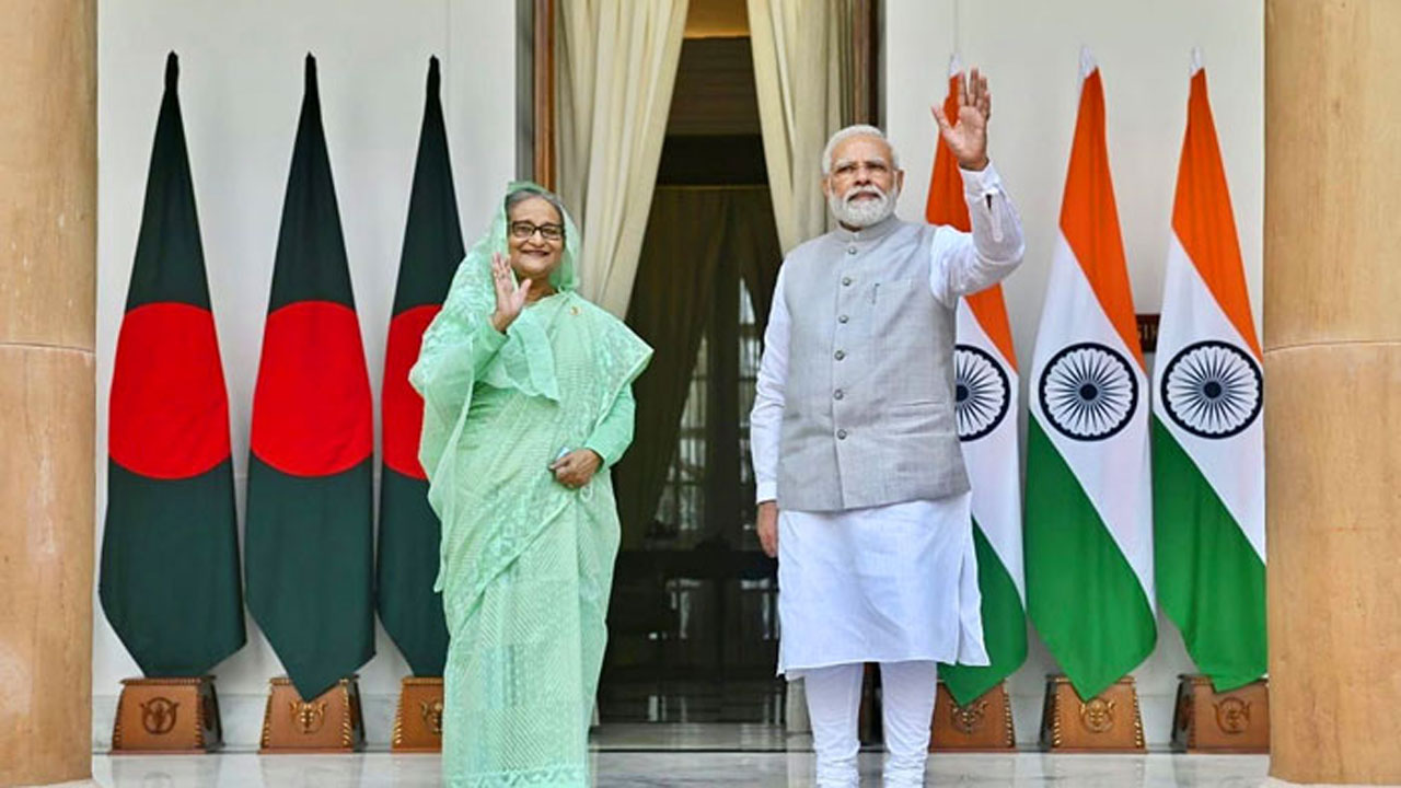 গত বছর সেপ্টেম্বরে নয়াদিল্লির হায়দরাবাদ হাউসে বাংলাদেশের প্রধানমন্ত্রী শেখ হাসিনা ও ভারতের প্রধানমন্ত্রী নরেন্দ্র মোদি। এএফপি ফাইল ছবি