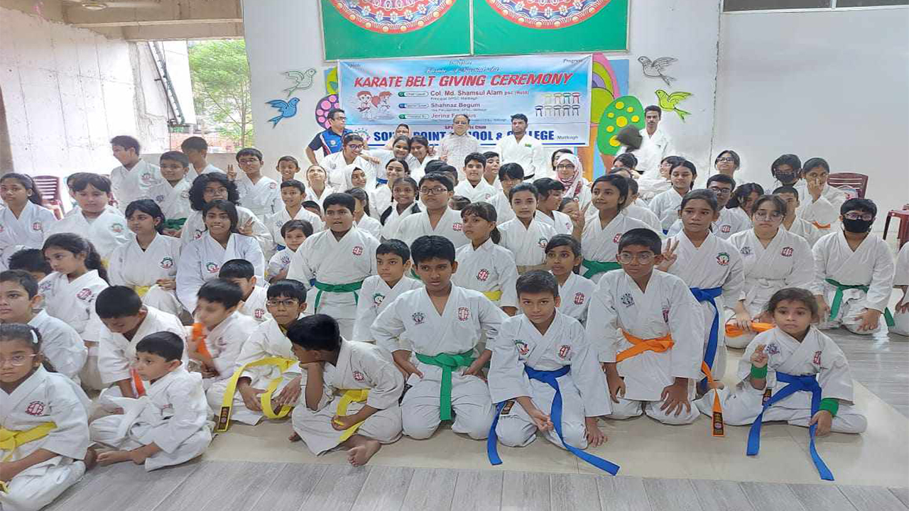 দ্বিতীয় কারাতে বেল্ট প্রদান অনুষ্ঠান। ছবি : সংগৃহীত