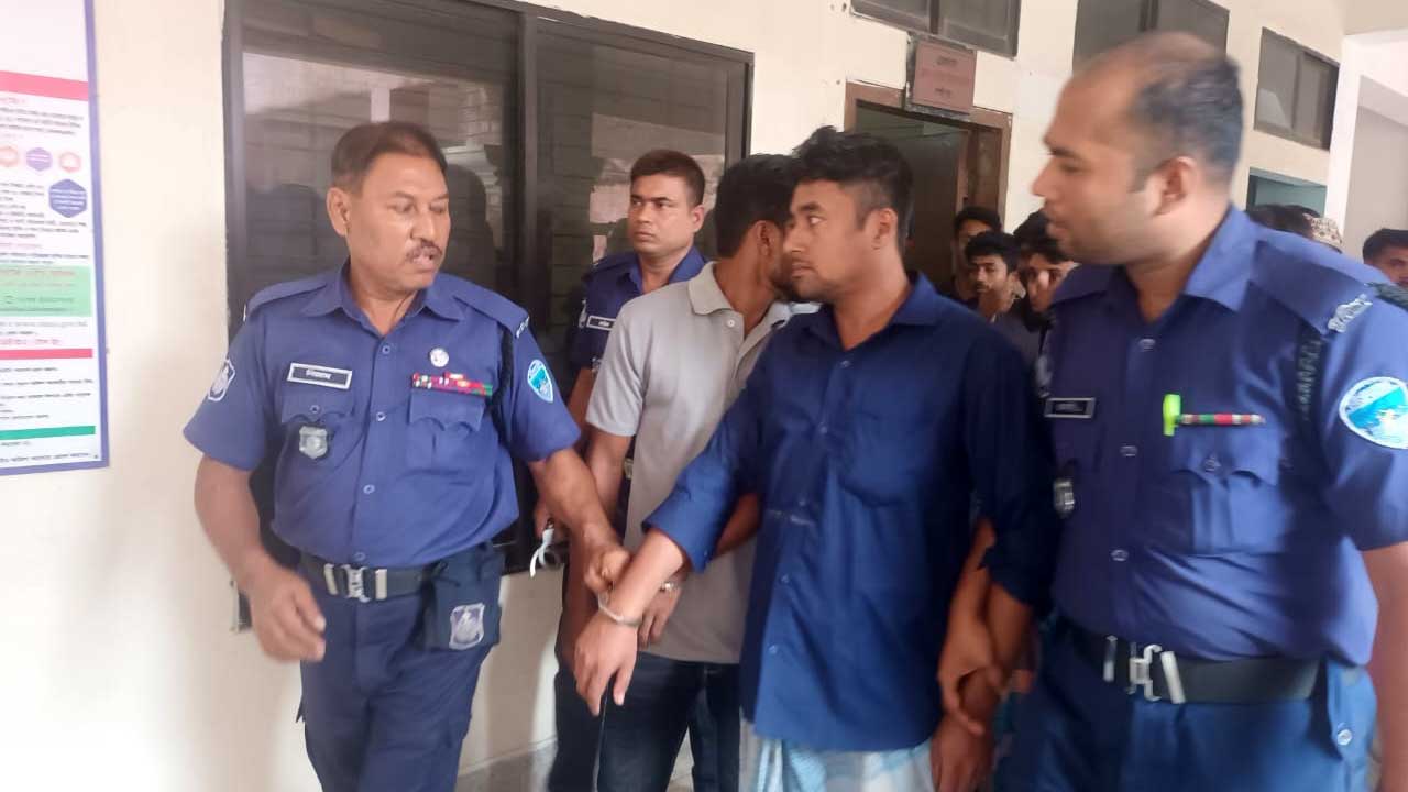 আদালতে হত্যা মামলার আসামি। ছবি : কালবেলা