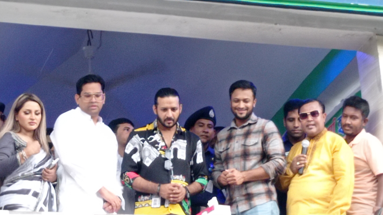 বরিশালে সাকিব আল হাসান । ছবি : কালবেলা