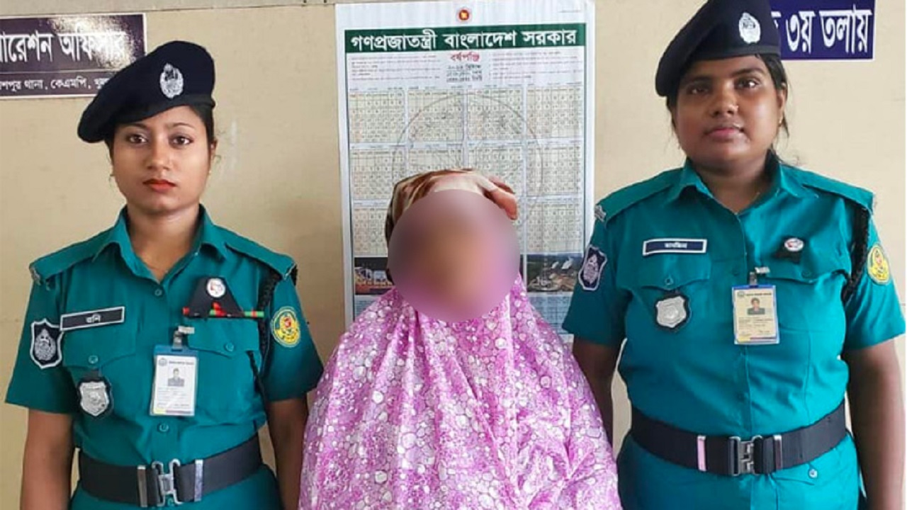 গ্রেপ্তার আনিছা সি‌দ্দিকা। ছবি : সংগৃহীত