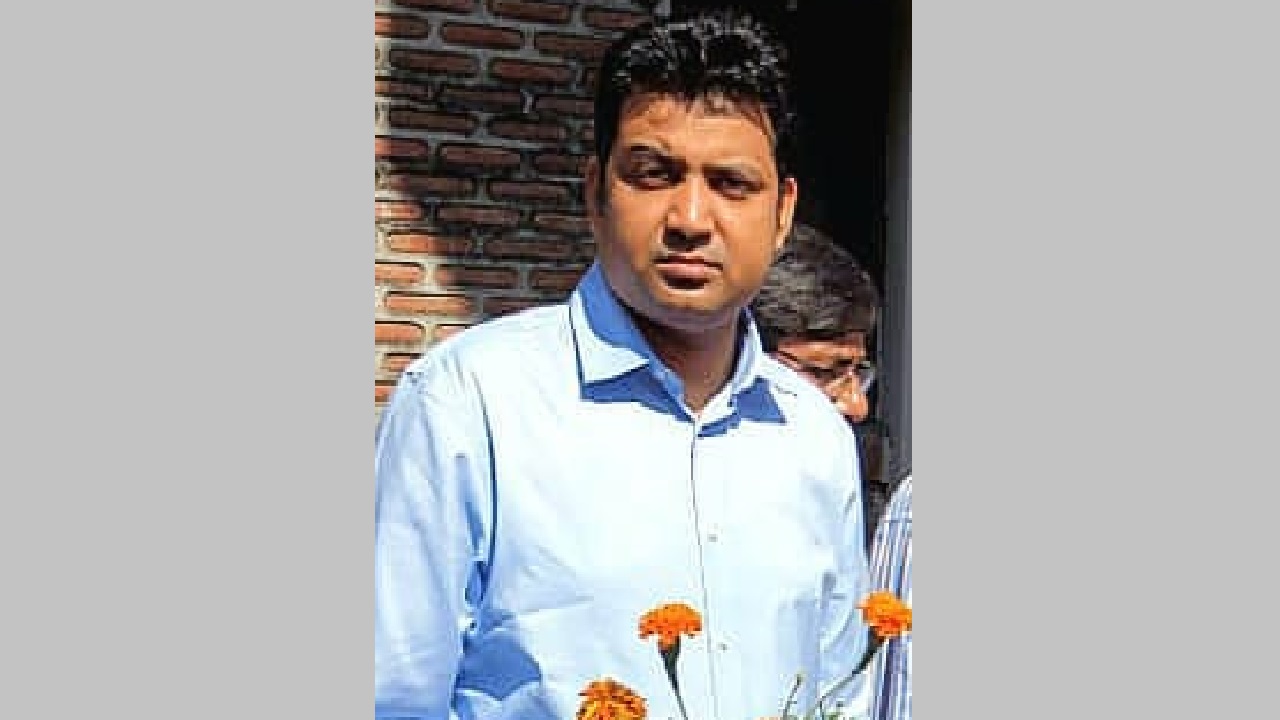 রামেবি) উপাচার্যের ব্যক্তিগত সহকারী  ইসমাঈল হোসেন। ছবি : সংগৃহীত
