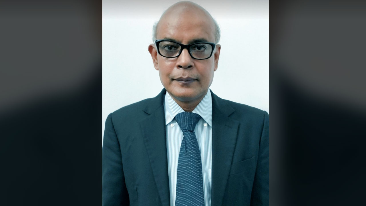 সদ্য নিয়োগপ্রাপ্ত অর্থ সচিব ড. মো. খায়েরুজ্জামান মজুমদার। ছবি: কালবেলা