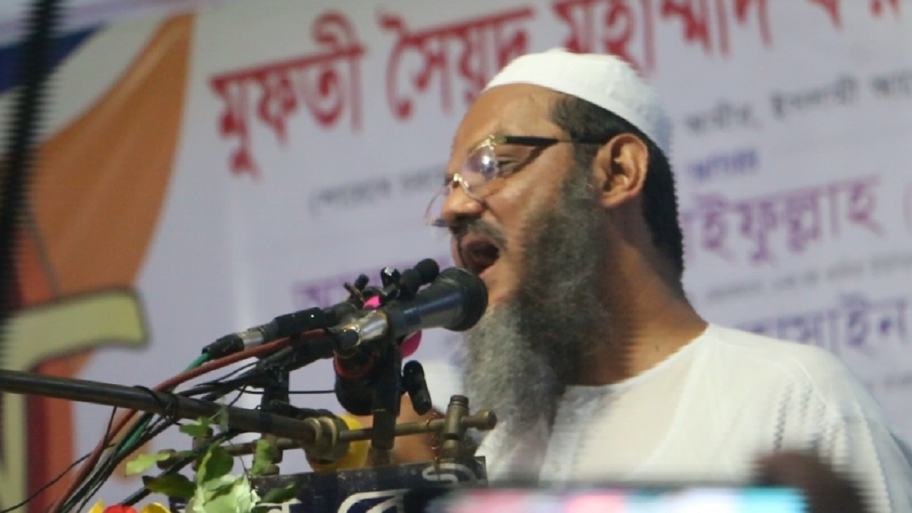 তৃণমূল প্রতিনিধি সম্মেলনে বক্তব্য দিচ্ছেন মুফতি সৈয়দ মোহাম্মদ ফয়জুল করিম। ছবি : কালবেলা