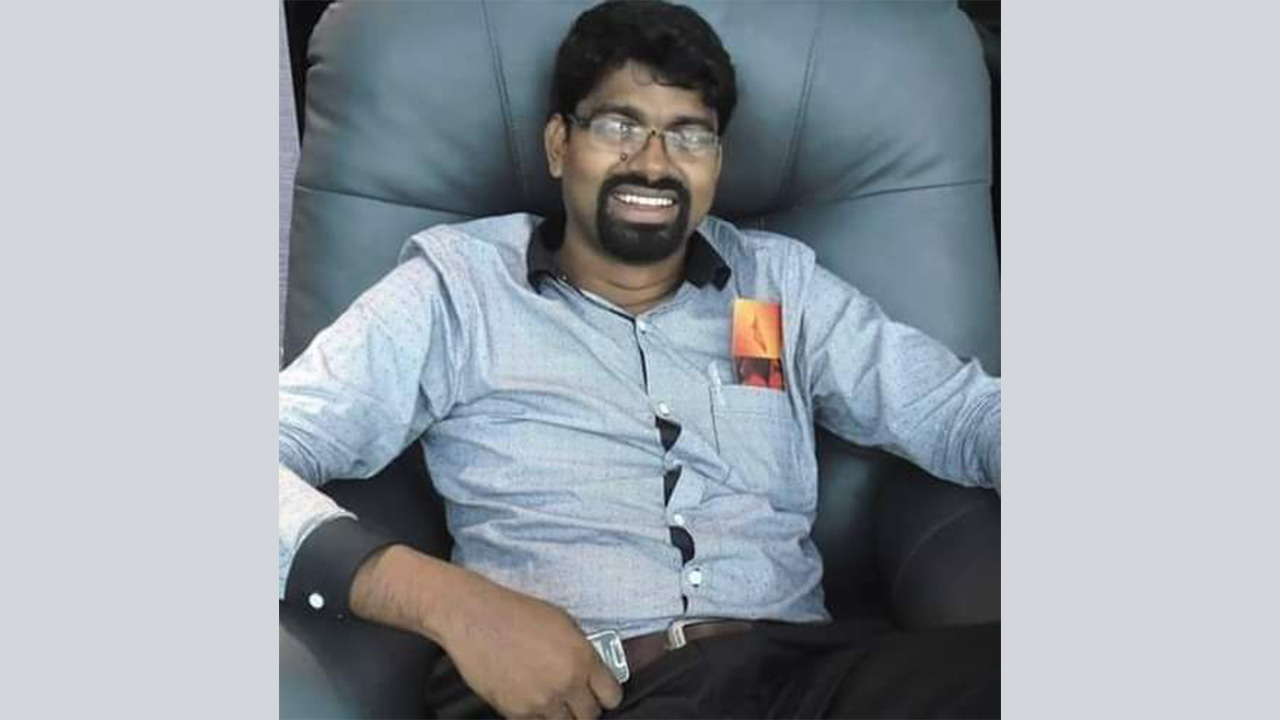 রায়পুরা উপজেলা পরিষদের ভাইস চেয়ারম্যান আব্দুল মোমেন মিয়া। ছবি : কালবেলা