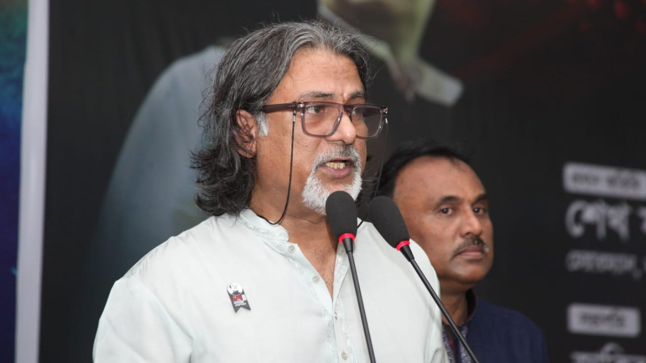 ১৫ আগস্ট ও ২১ আগস্টে শহীদদের স্মরণে আলোচনা সভায় শেখ ফজলে শামস্ পরশ। ছবি : কালবেলা