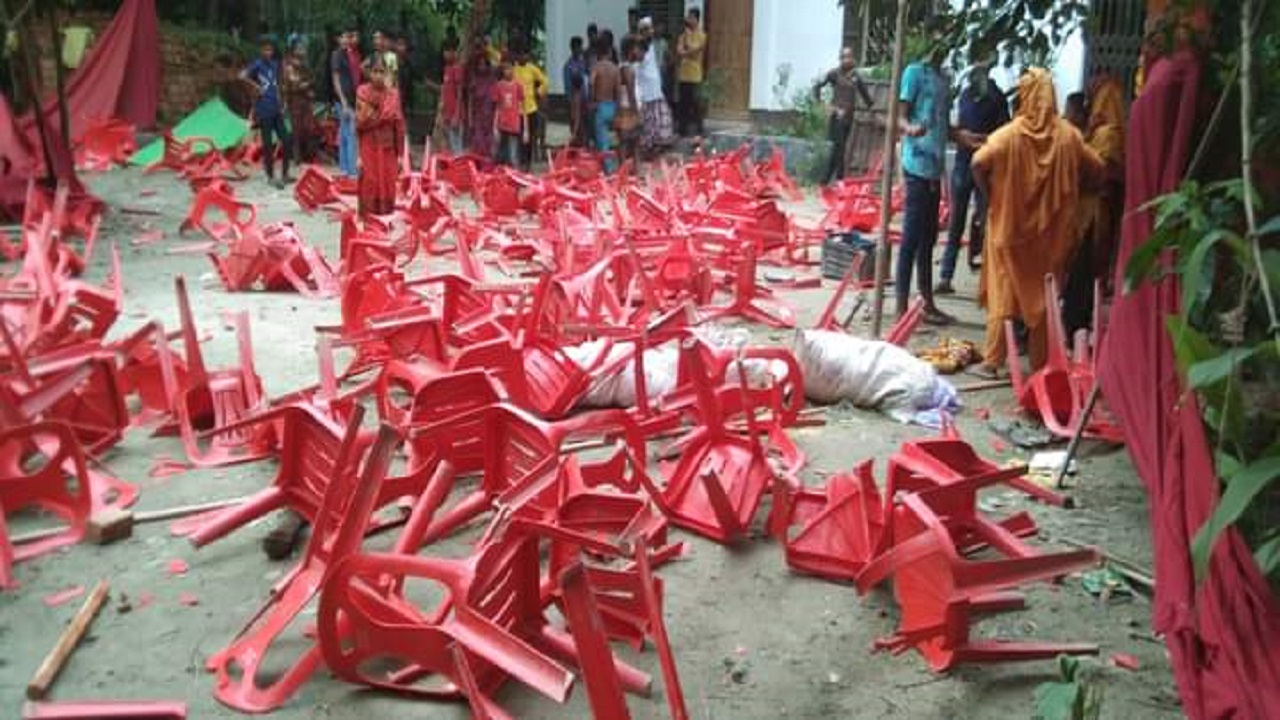 লালমাই উপজেলার বেলঘর উত্তর ইউনিয়নে বিএনপির কর্মিসভা ভণ্ডুল। ছবি : কালবেলা