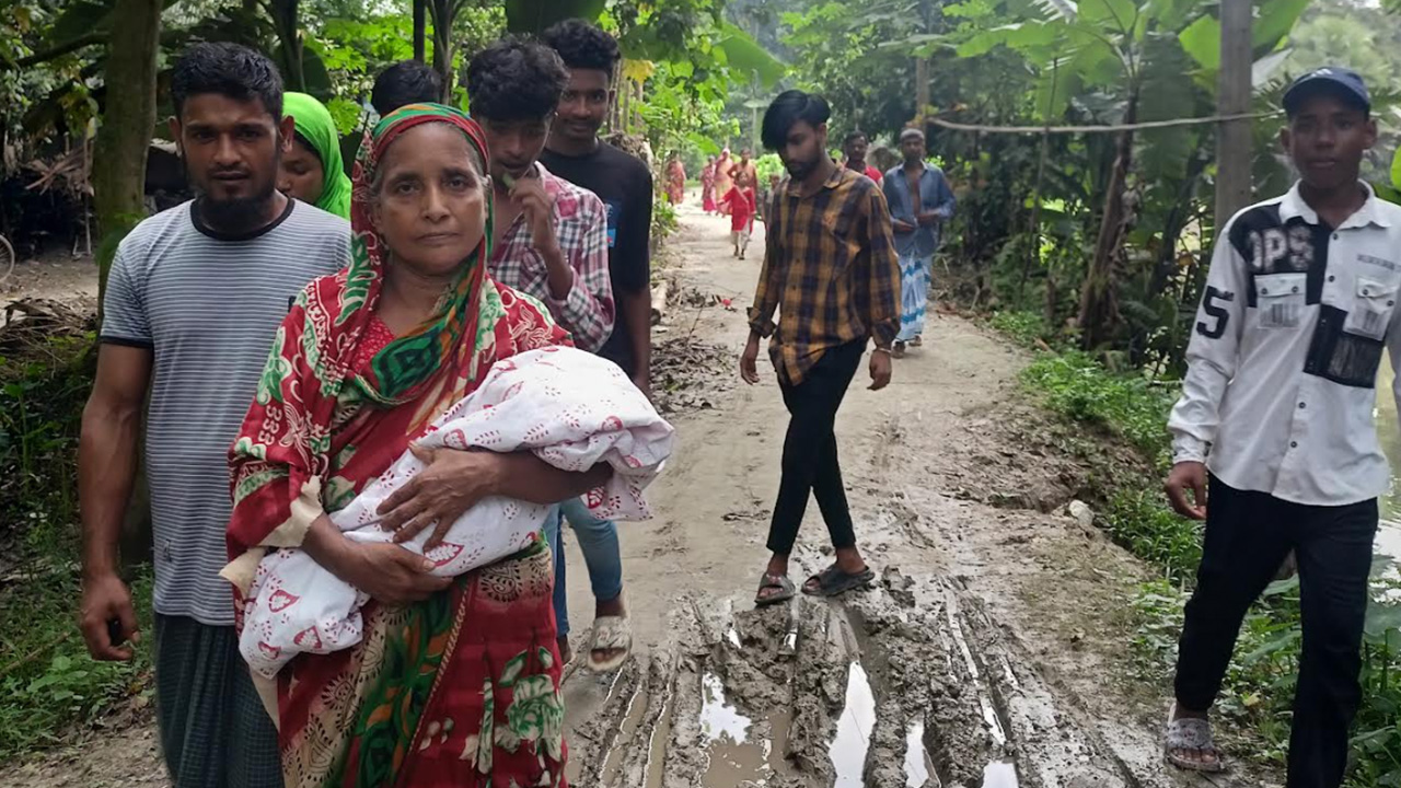 মায়ের বিরুদ্ধে সন্তানকে বালিশ চাপা দিয়ে হত্যার অভিযোগ। ছবি : কালবেলা