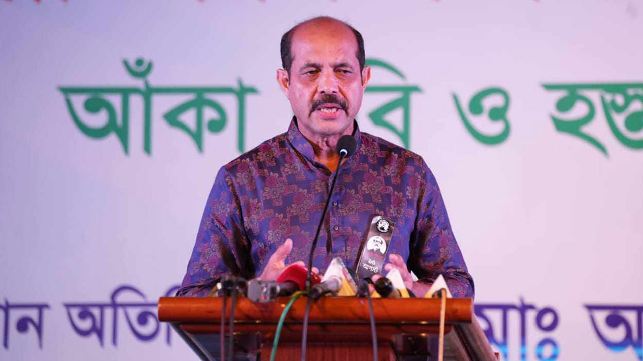 রাজধানীর সেগুনবাগিচায় বাংলাদেশ শিল্পকলা একাডেমিতে ডিএনসিসি মেয়র মো. আতিকুল ইসলাম। ছবি : কালবেলা