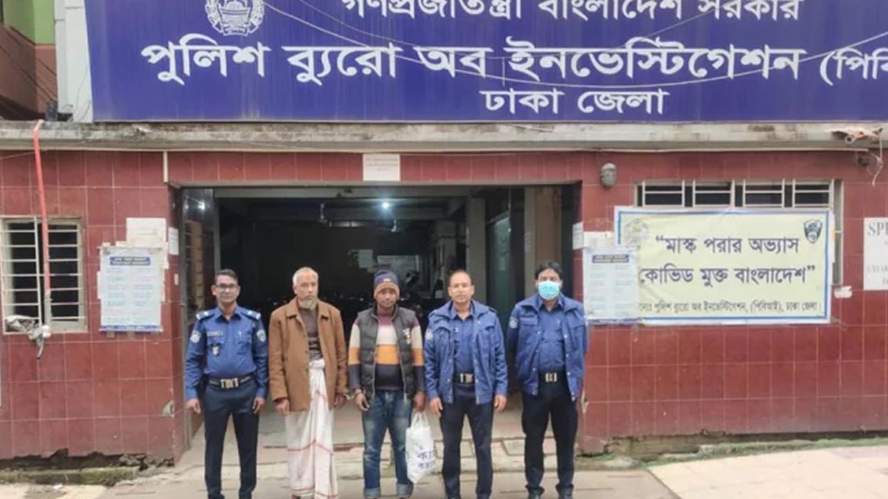 গ্রেপ্তার হওয়া আসামিদের একাংশ।