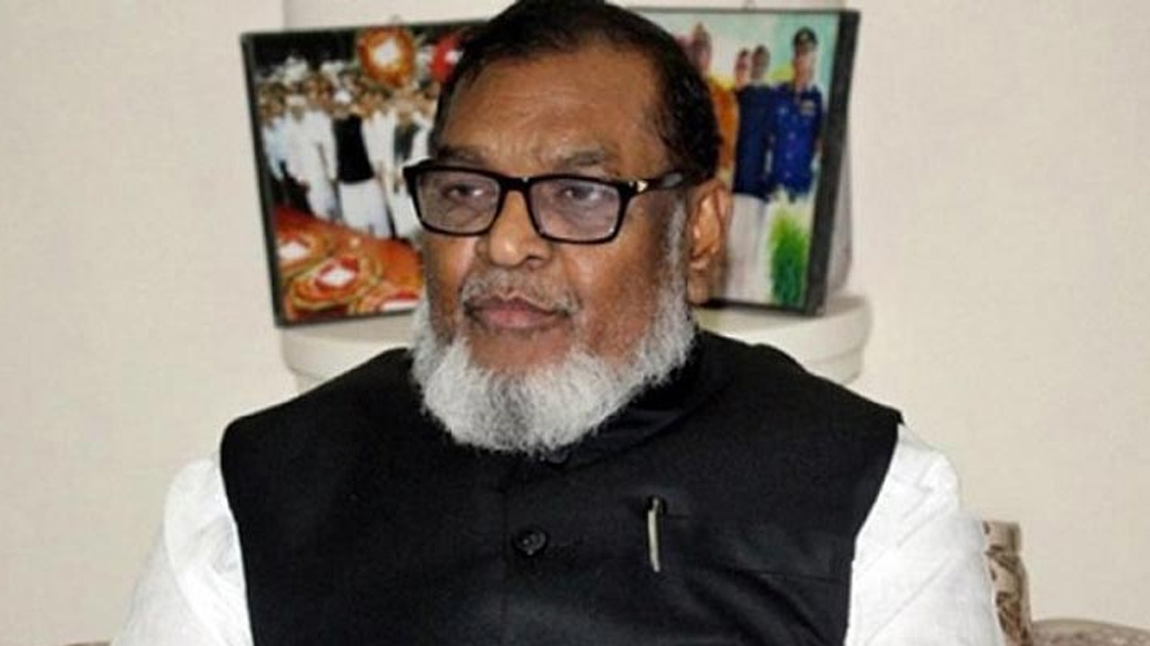 মুক্তিযুদ্ধবিষয়ক মন্ত্রী আ ক ম মোজাম্মেল হক। পুরোনো ছবি