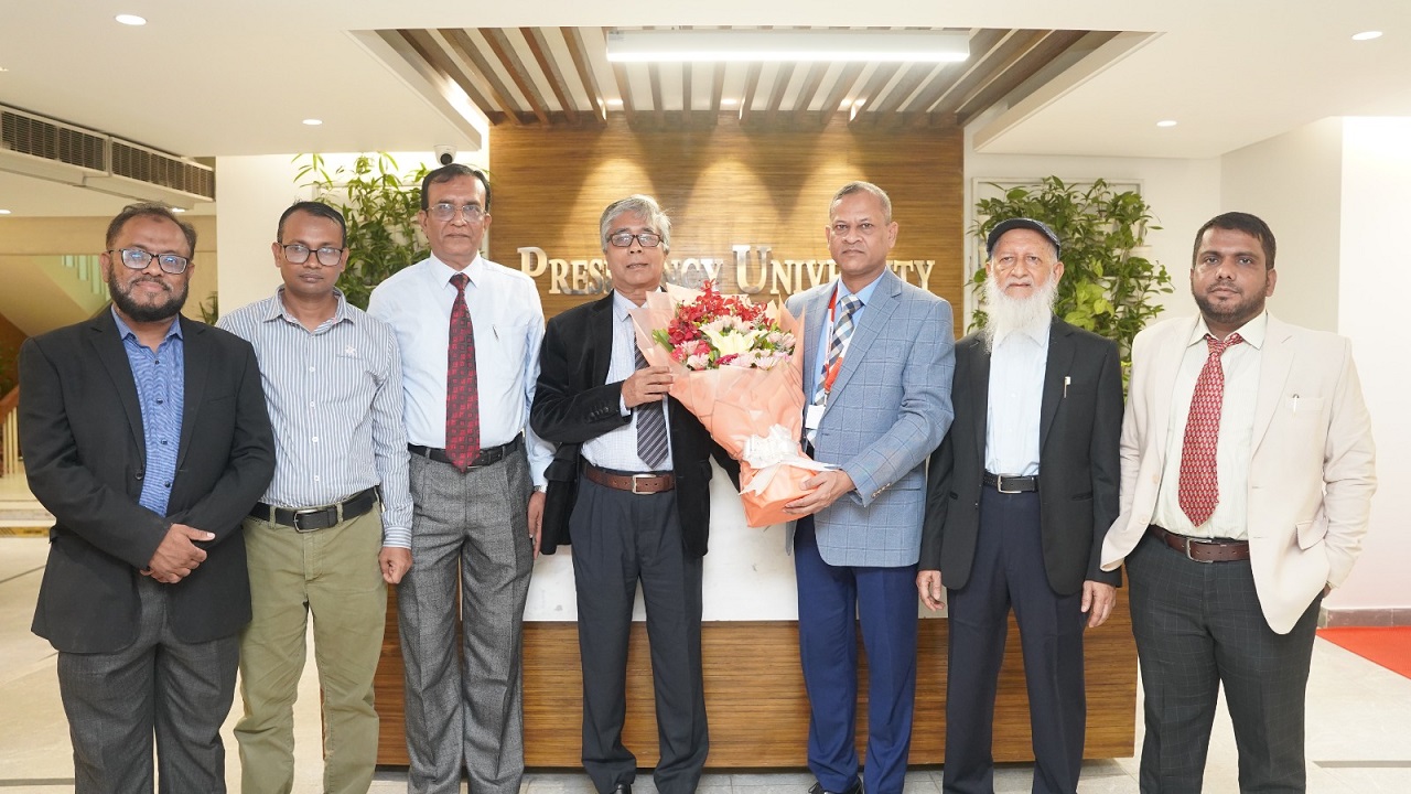 প্রেসিডেন্সি ইউনিভার্সিটির শিক্ষার্থী, শিক্ষক-শিক্ষিকা ও সব কর্মকর্তারা নবনিযুক্ত উপাচার্য অধ্যাপক ড. মো. আব্দুল মান্নান চৌধুরীকে বরণ করে নেন। ছবি : সংগৃহীত