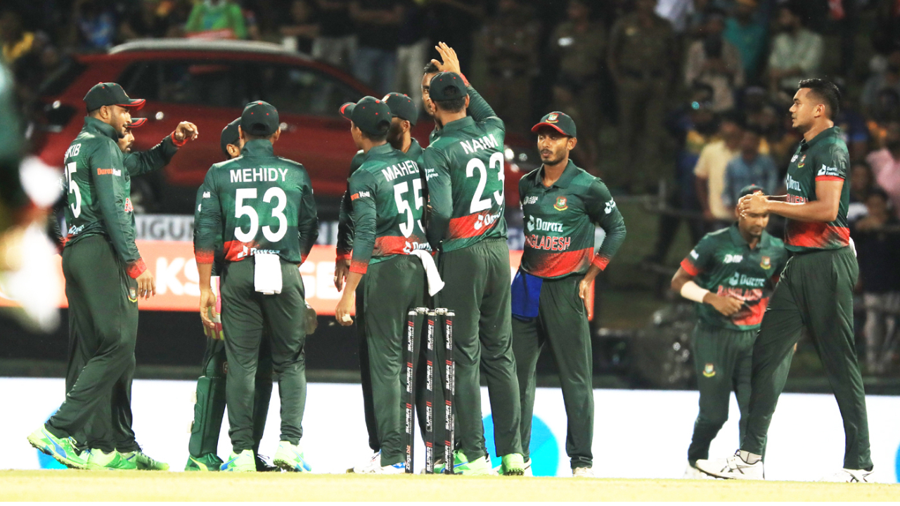 জটিল সমীকরণের সামনে দাঁড়িয়ে বাংলাদেশ  ক্রিকেট দল। ছবি: সংগৃহীত