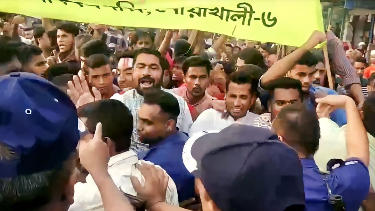 নোয়াখালীর হাতিয়ায় বিএনপির প্রতিষ্ঠাবার্ষিকীতে মিছিল। ছবি : কালবেলা