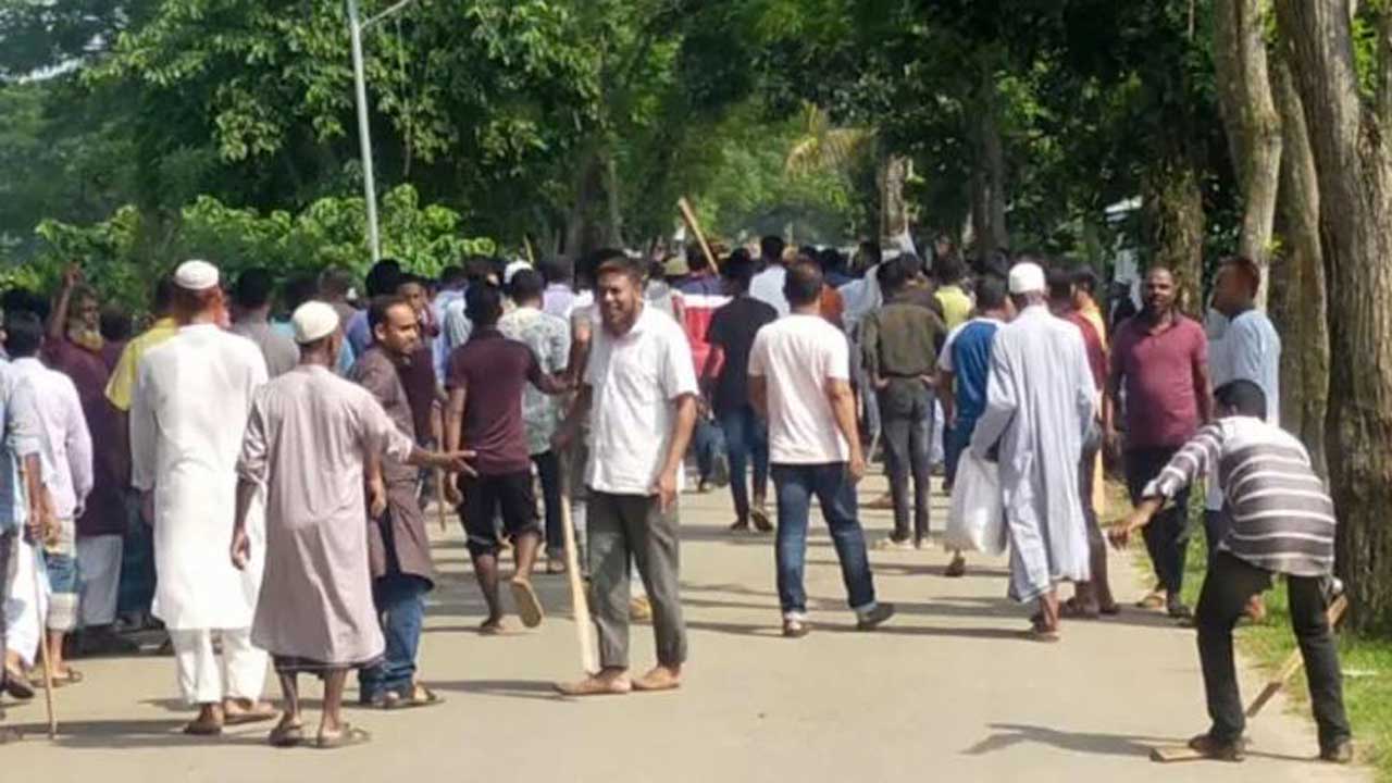 বিএনপির ৪৫তম প্রতিষ্ঠাবার্ষিকীর কর্মসূচিকে কেন্দ্র করে নেত্রকোনায় সংঘর্ষের ঘটনা ঘটে। ছবি : সংগৃহীত