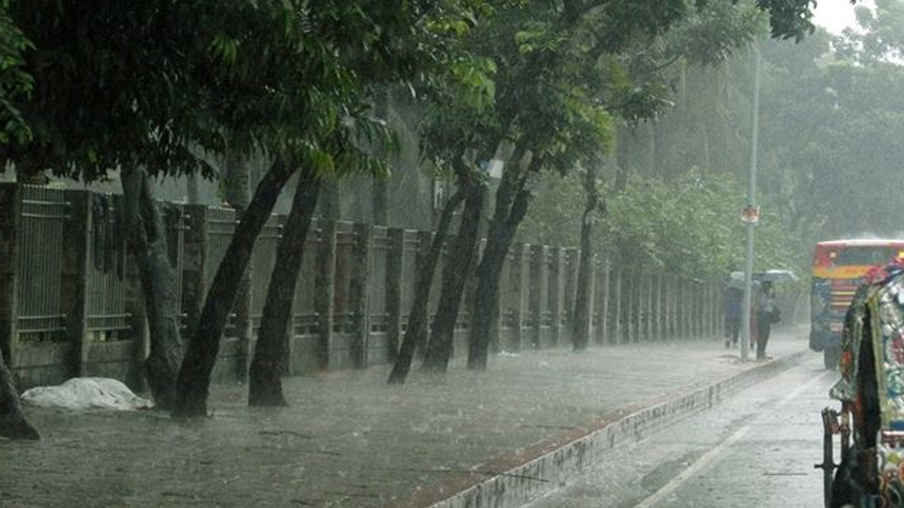 পুরোনো ছবি।