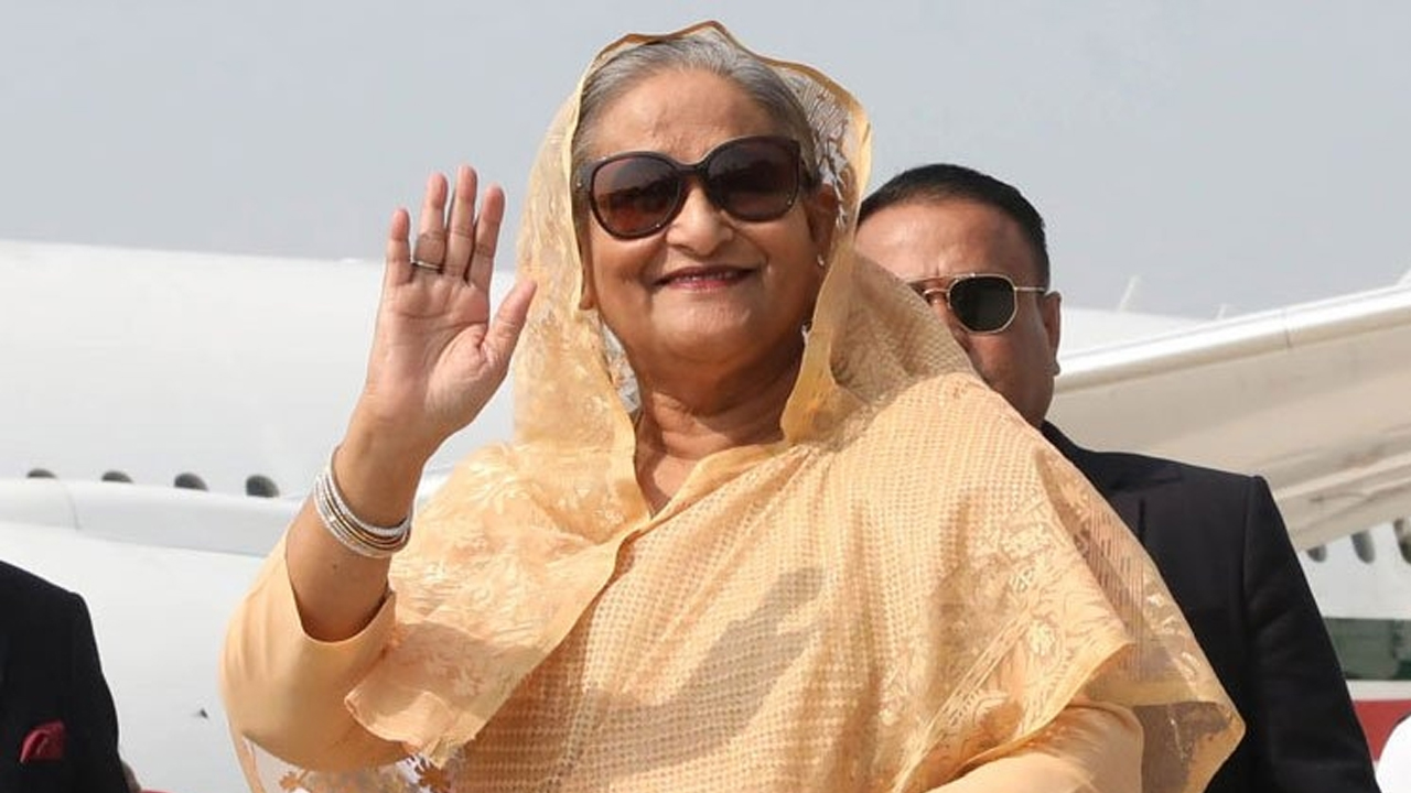প্রধানমন্ত্রী শেখ হাসিনা। পুরানো ছবি