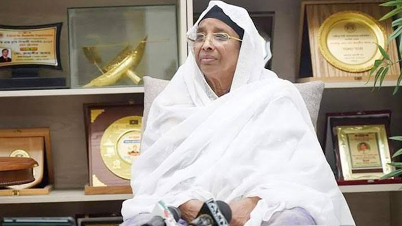 মেয়র হিসেবে শপথ নিবেন জায়েদা খাতুন । ফাইল ছবি