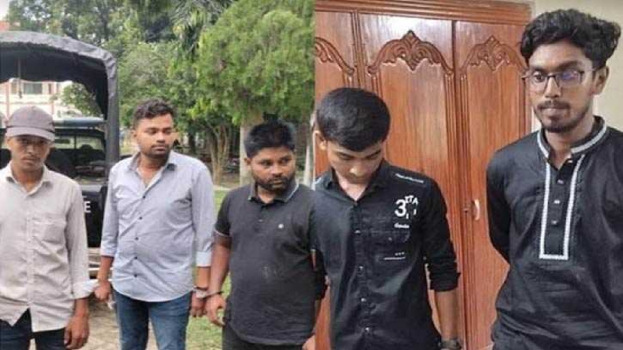 এইচএসসি পরীক্ষায় প্রক্সি দিতে গিয়ে পুলিশের হাতে আটক শিক্ষার্থীরা। ছবি : কালবেলা