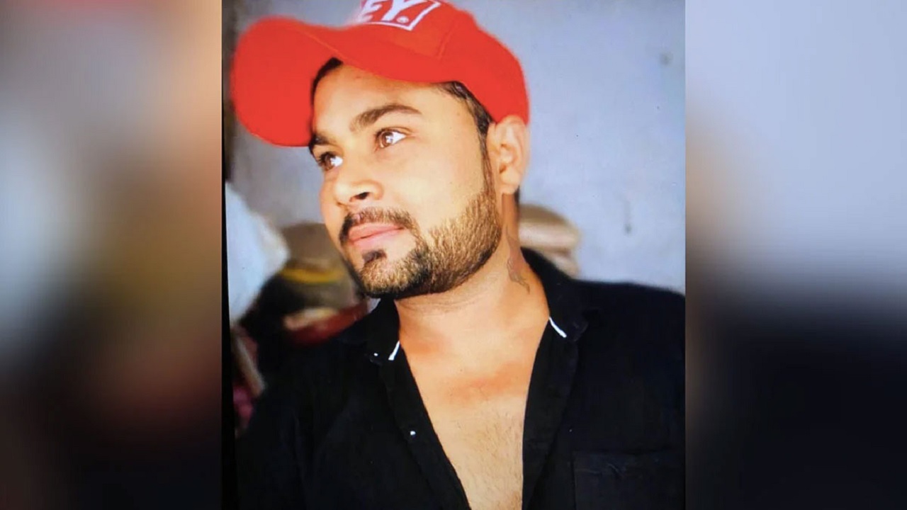 মহারাষ্ট্রে নদীতে ঝাঁপ দিয়ে আত্মহত্যা করেন মনীশ নামে এই ব্যক্তি। ছবি : সংগৃহীত