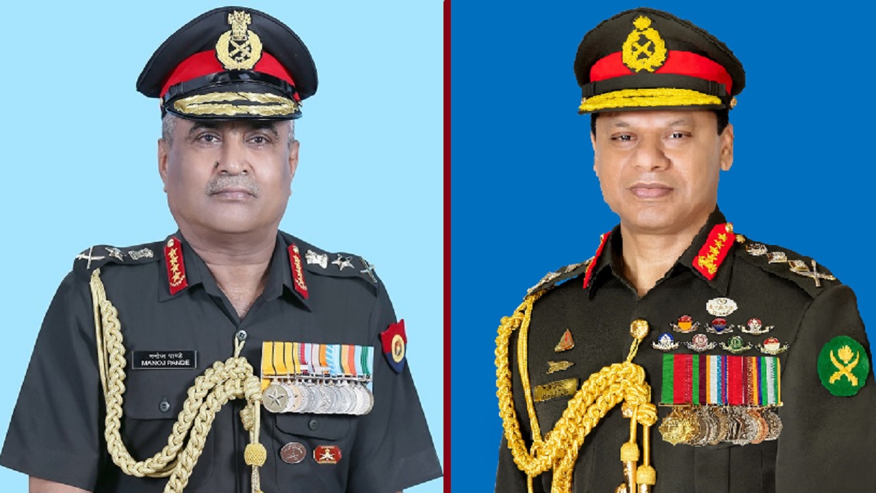এস এম শফিউদ্দিন আহমেদ ও মনোজ পাণ্ডে। ছবি : সংগৃহীত