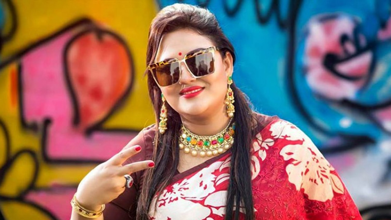 জনপ্রিয় শিল্পী ও সংসদ সদস্য মমতাজ বেগম। পুরোনো ছবি