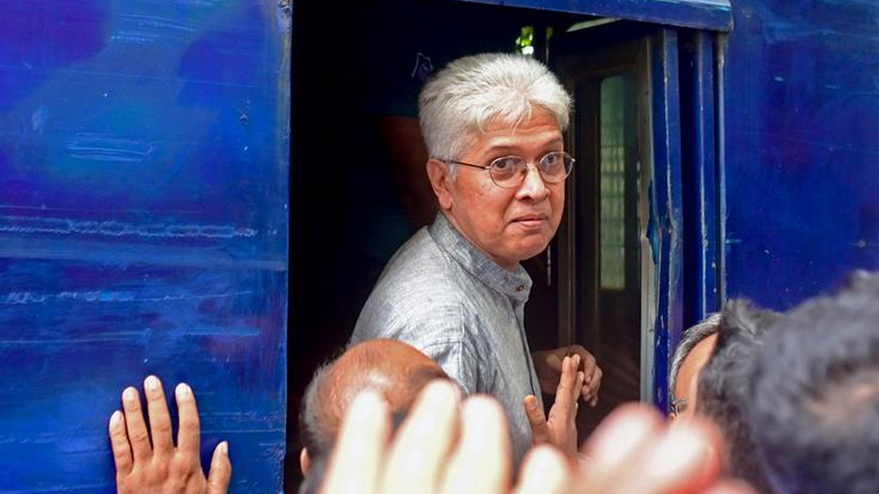 মানবাধিকার সংগঠন অধিকারের সম্পাদক আদিলুর রহমান খান। ছবি : সংগৃহীত