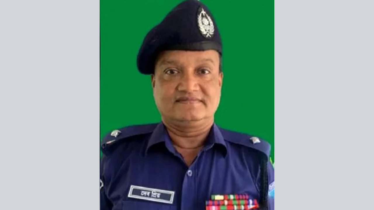 দেবপ্রিয় দাশ। ছবি : সংগৃহীত