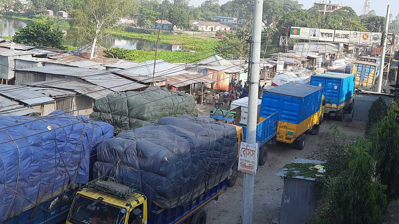 বুড়িমারী স্থলবন্দর। ছবি : সংগৃহীত