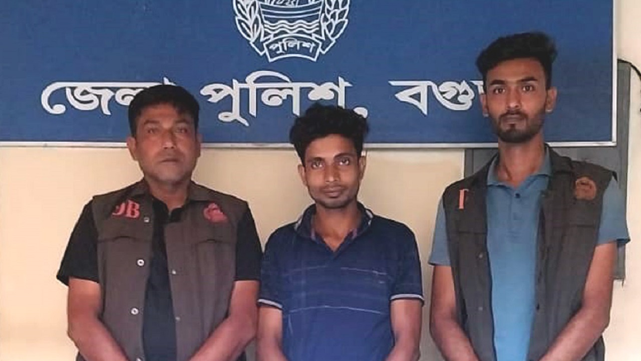 গ্রেপ্তারকৃত আসামি। ছবি : কালবেলা