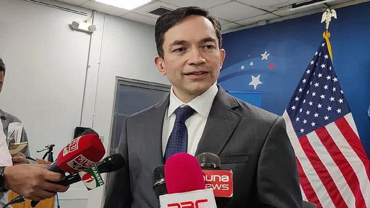 ঢাকায় যুক্তরাষ্ট্র দূতাবাসের মুখপাত্র ব্রায়ান শিলার। ছবি : সংগৃহীত