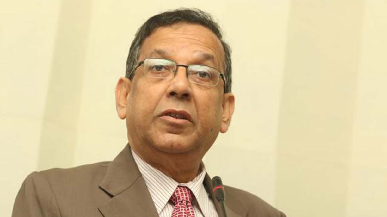 ব্রাহ্মণবাড়িয়ার আখাউড়ায় সাংবাদিকদের প্রশ্নের জবাব দিচ্ছেন আইনমন্ত্রী আনিসুল হক। ছবি : কালবেলা
